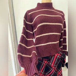 Abercrombie & Fitch Women's Burgundy and Cream Jumper size XS